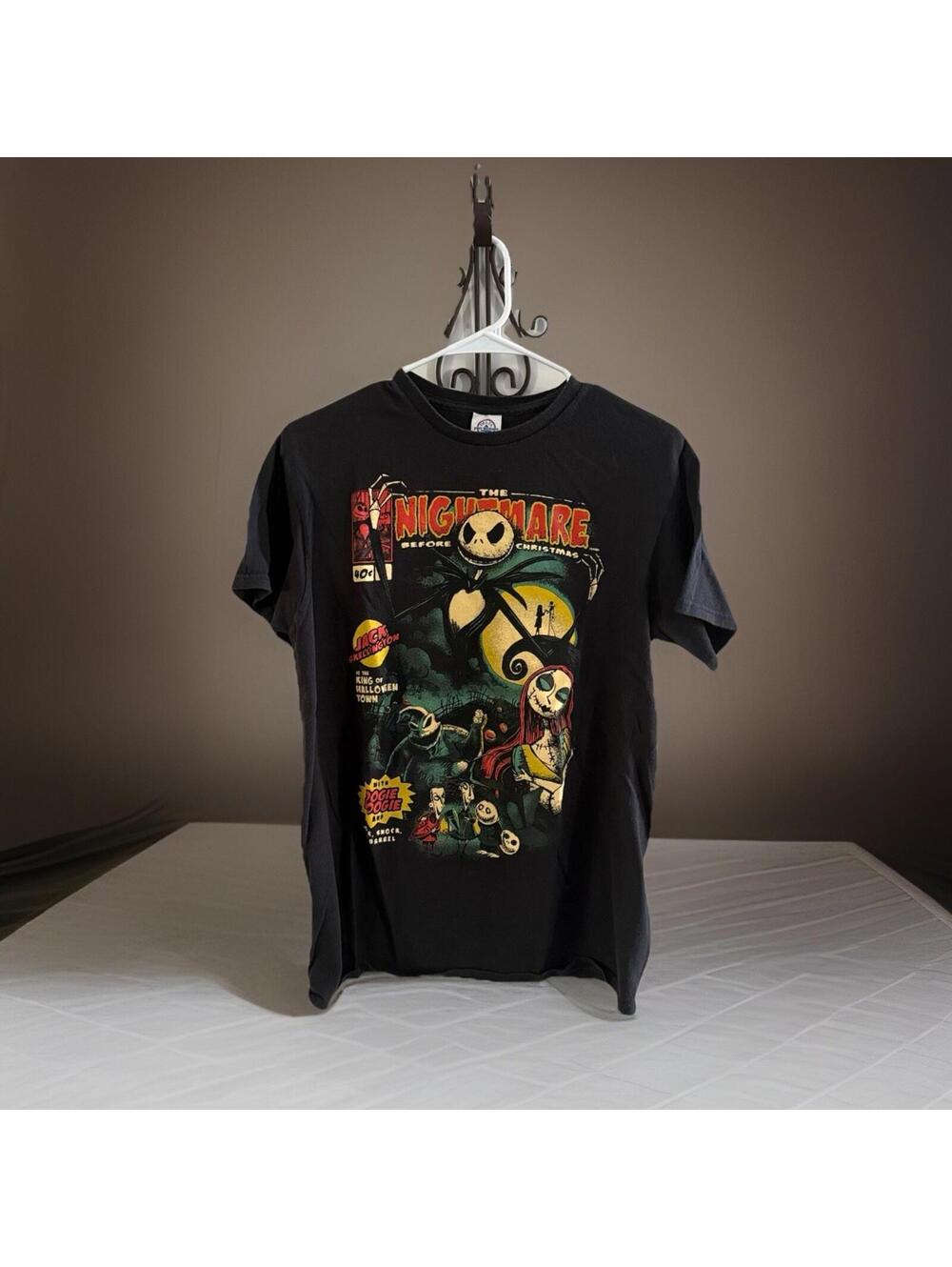 Disney Nightmare Before Christmas Delta Pro Weight Graphic T Shirt Medium